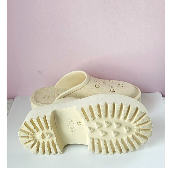 Gucci Platform Perforated G Slip On Sandals. - Picture 7 of 7